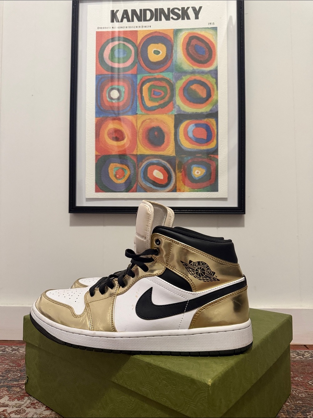 Jordan 1 Mid Men’s Sneakers - White / Gold / Black